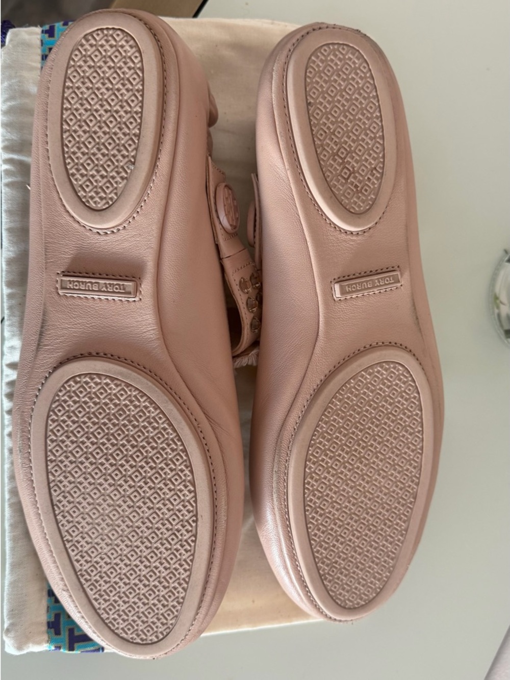 Tory Burch- Pink Ballet Flats with Logo Detail - Picture 7 of 7